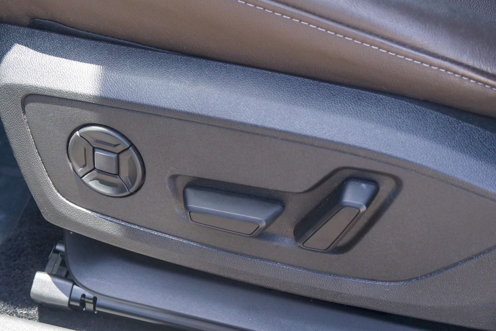 Thumbnail: 2024 Audi Q4 e-tron - 25