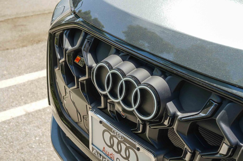 Thumbnail: 2026 Audi SQ5 - 19