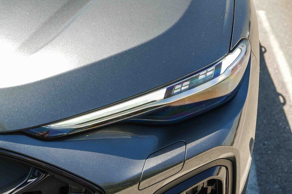 Thumbnail: 2026 Audi SQ5 - 6