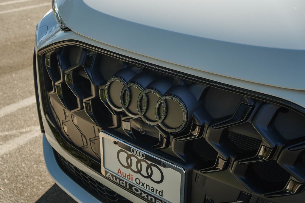 Thumbnail: 2026 Audi Q5 - 6