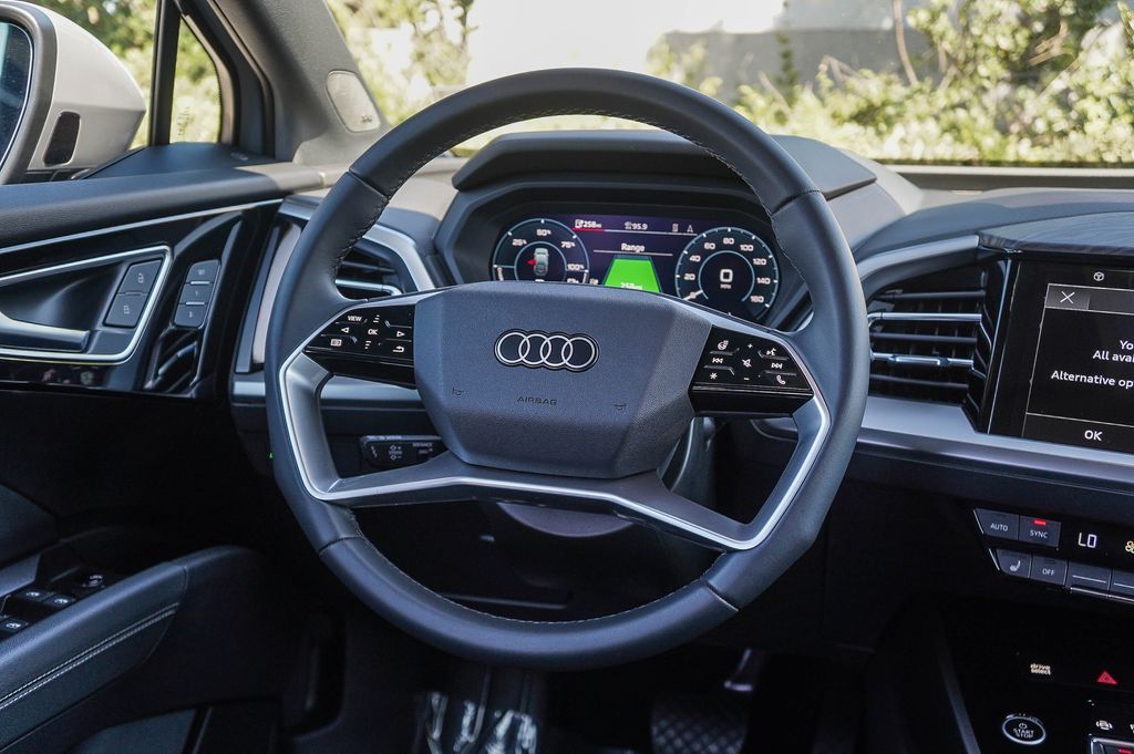 Thumbnail: 2024 Audi Q4 e-tron - 13