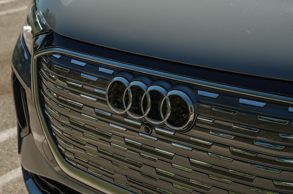 Thumbnail: 2024 Audi Q4 e-tron - 22