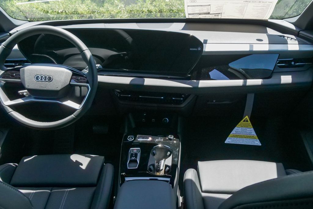 Thumbnail: 2027 Audi Q6 e-tron - 2
