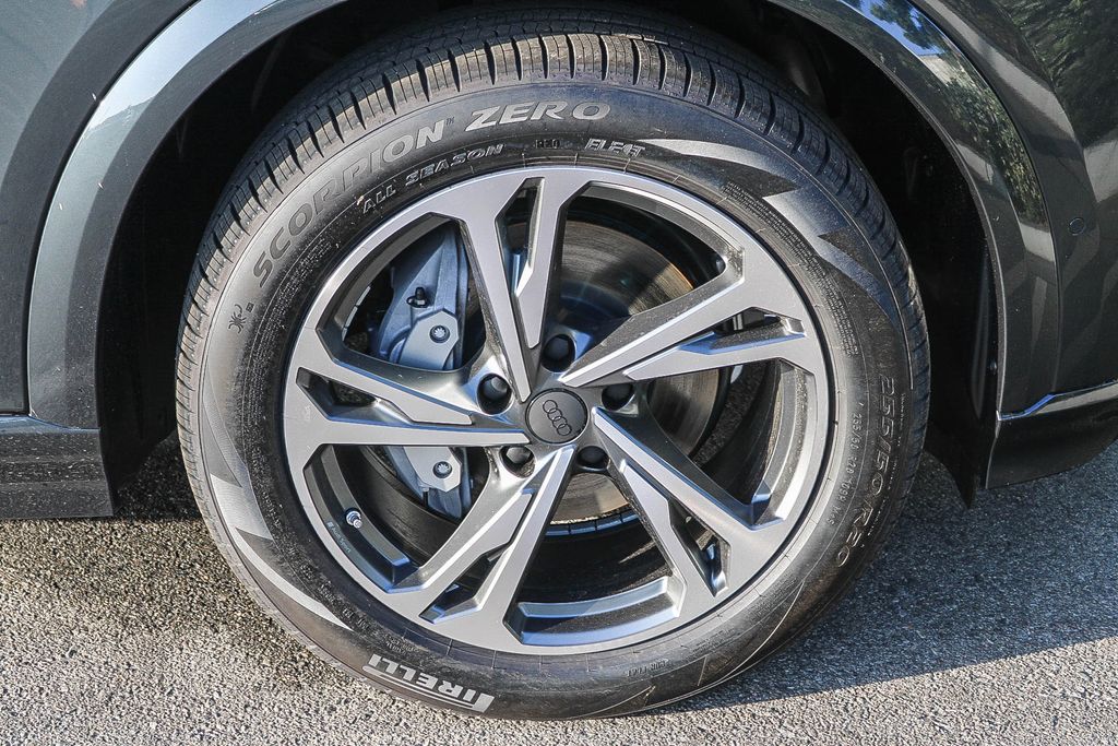 Thumbnail: 2027 Audi Q6 e-tron - 19