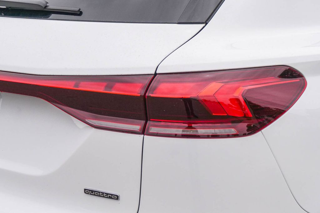 Thumbnail: 2027 Audi Q6 e-tron - 20
