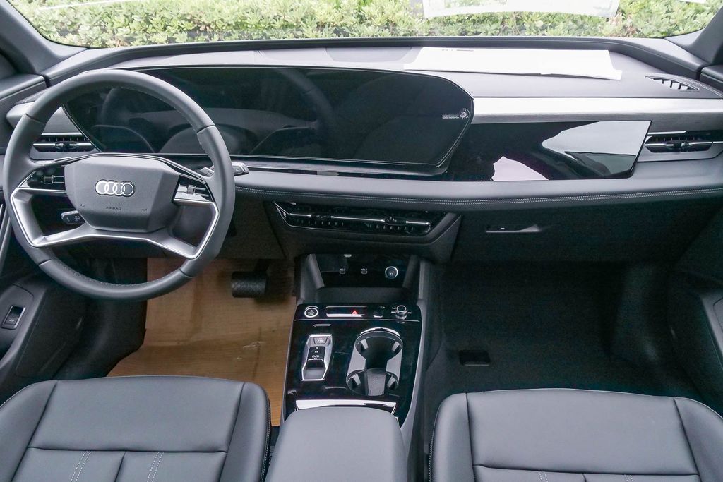 Thumbnail: 2027 Audi Q6 e-tron - 2