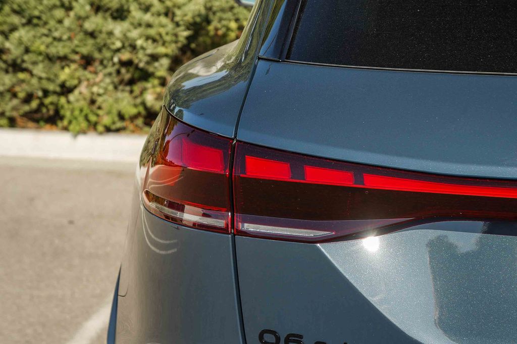 Thumbnail: 2027 Audi Q6 e-tron - 17
