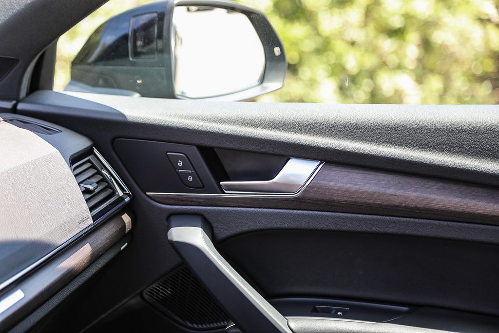 Thumbnail: 2023 Audi Q5 - 23