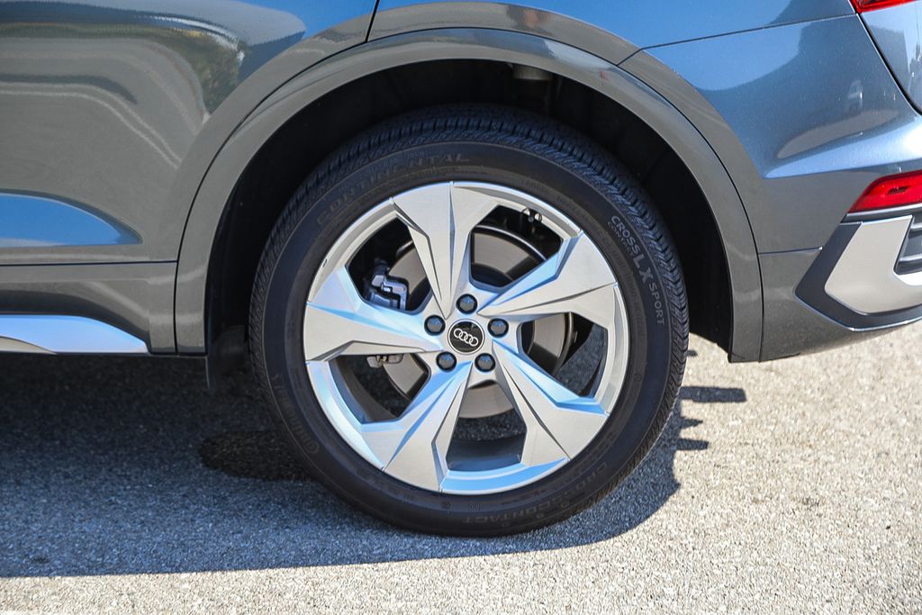 Thumbnail: 2023 Audi Q5 - 21