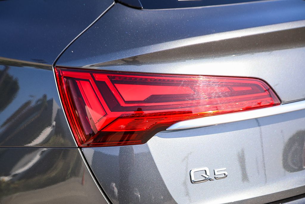 Thumbnail: 2023 Audi Q5 - 20