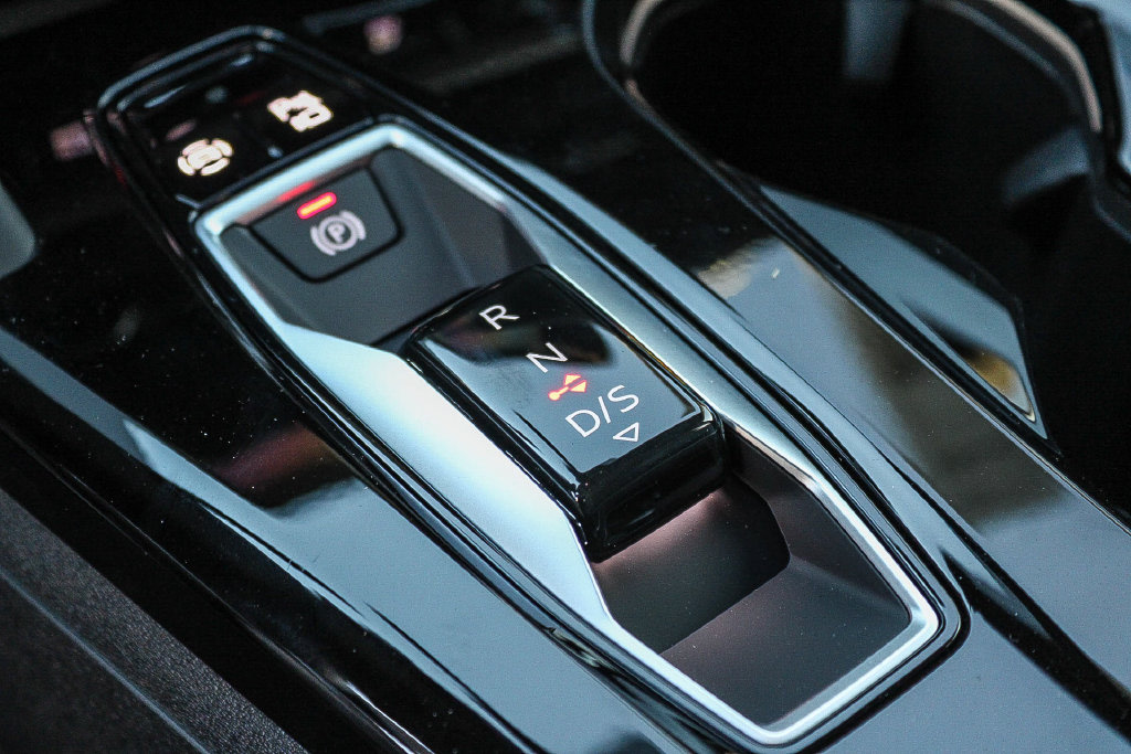 Thumbnail: 2026 Audi Q5 - 12