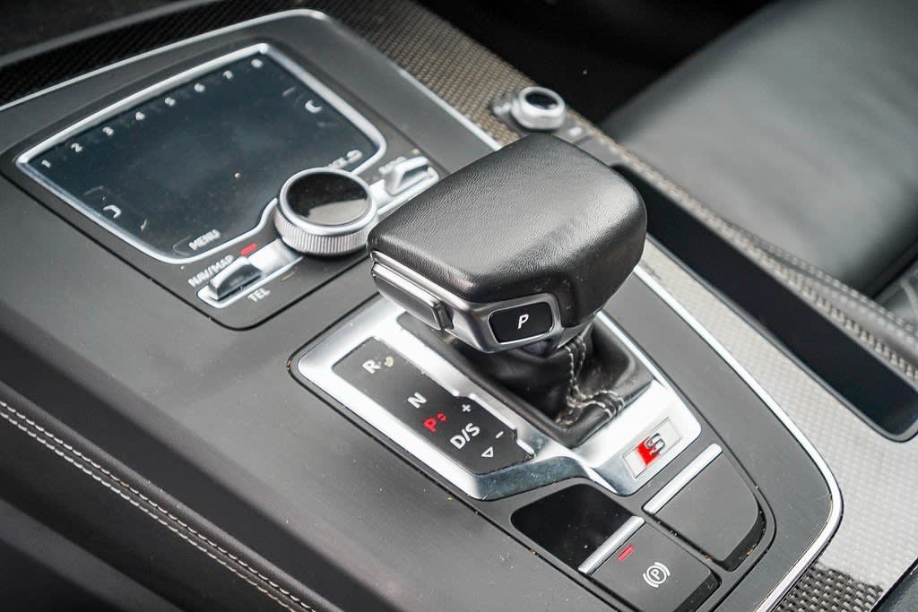 Thumbnail: 2018 Audi SQ5 - 13