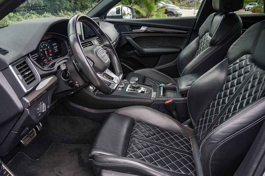 Thumbnail: 2018 Audi SQ5 - 10