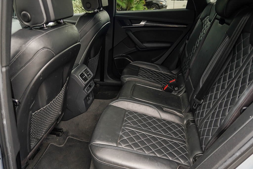 Thumbnail: 2018 Audi SQ5 - 11