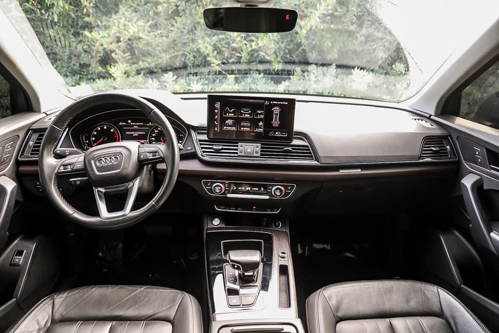 Thumbnail: 2021 Audi Q5 - 2