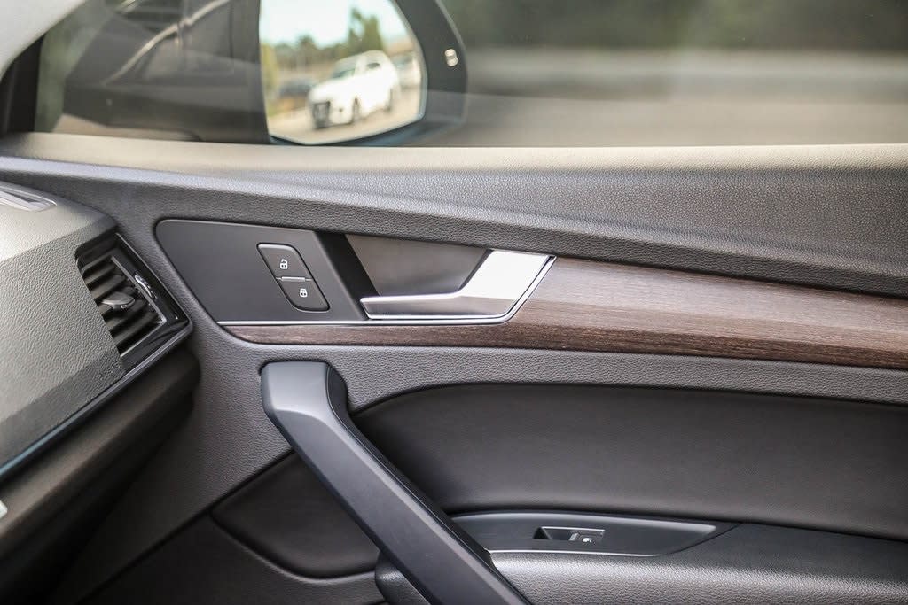 Thumbnail: 2021 Audi Q5 - 24