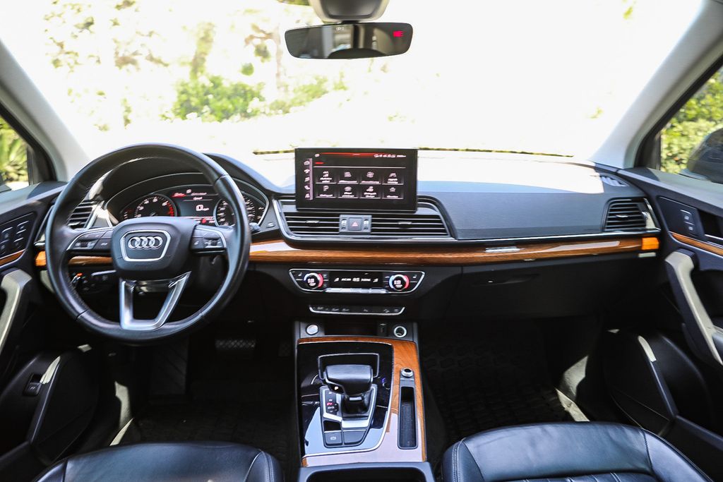 Thumbnail: 2021 Audi Q5 - 2