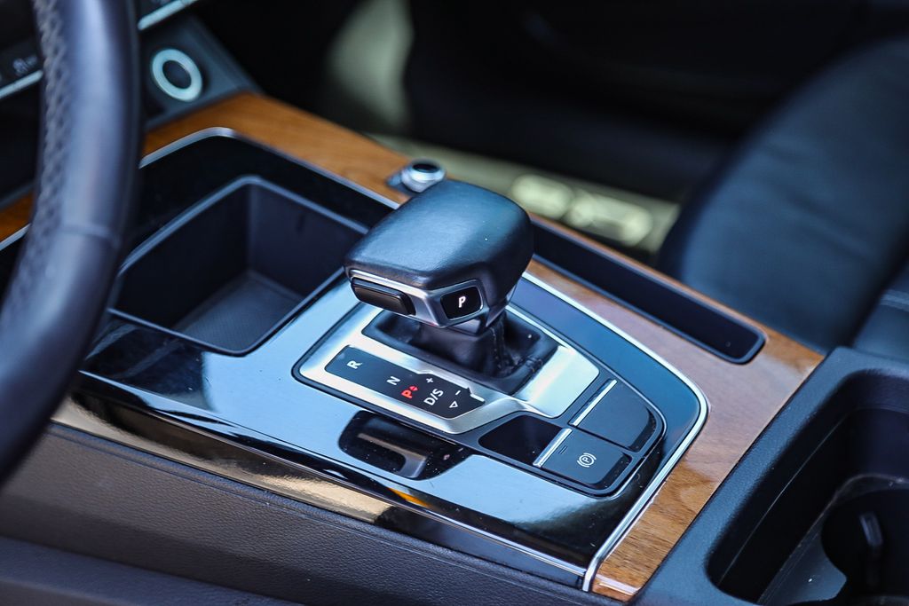 Thumbnail: 2021 Audi Q5 - 12