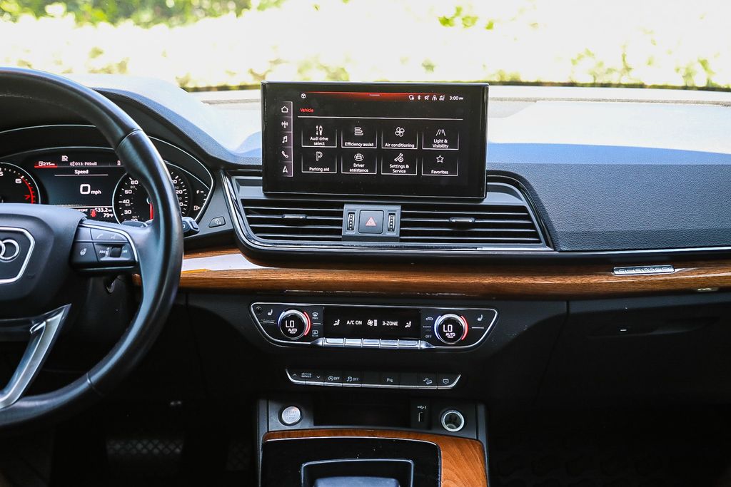 Thumbnail: 2021 Audi Q5 - 11