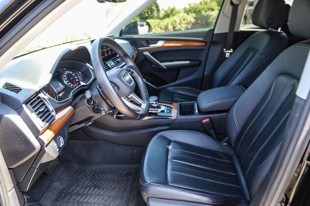 Thumbnail: 2021 Audi Q5 - 9