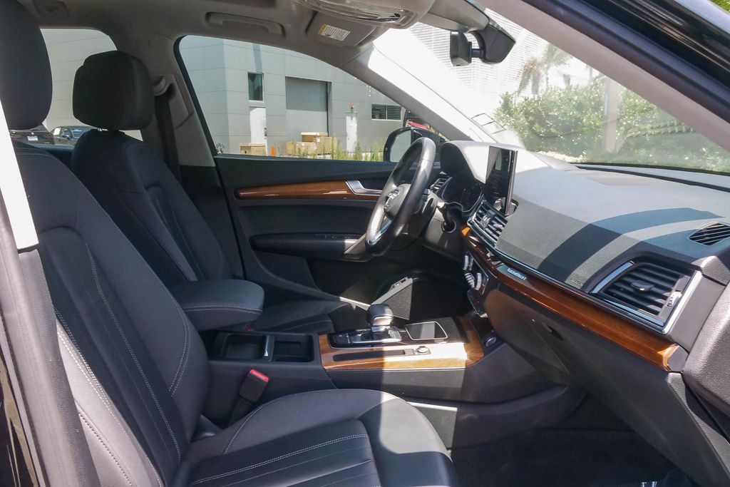 Thumbnail: 2021 Audi Q5 - 10