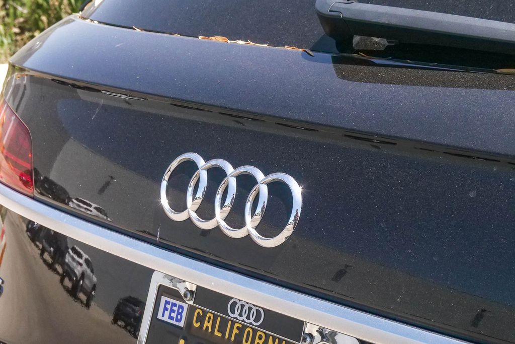 Thumbnail: 2021 Audi Q5 - 6