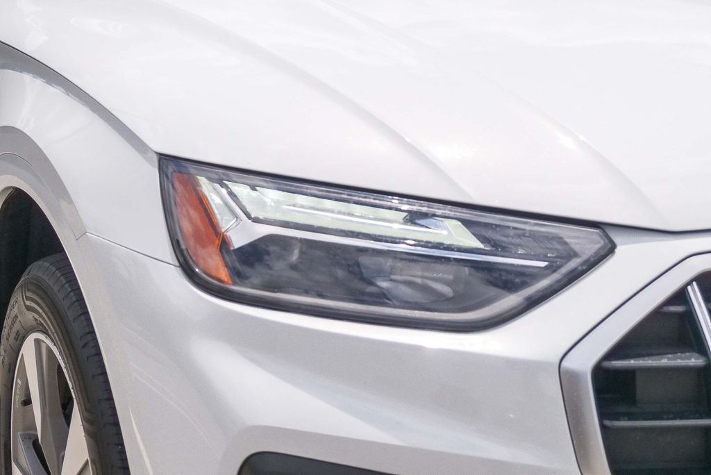 Thumbnail: 2023 Audi Q5 - 16