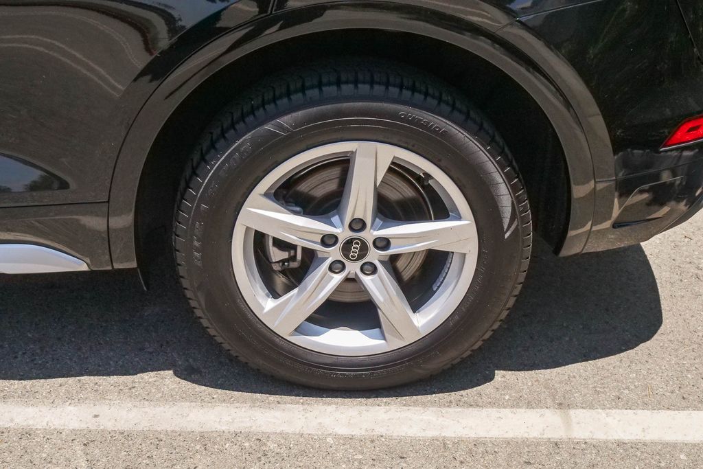 Thumbnail: 2023 Audi Q5 - 19