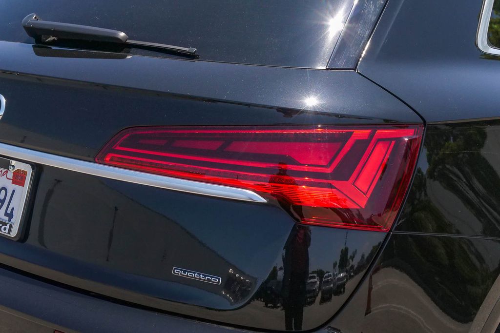 Thumbnail: 2023 Audi Q5 - 21