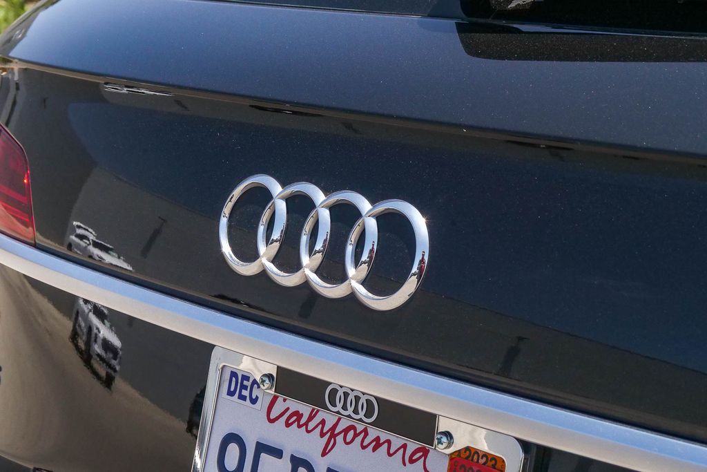 Thumbnail: 2023 Audi Q5 - 6
