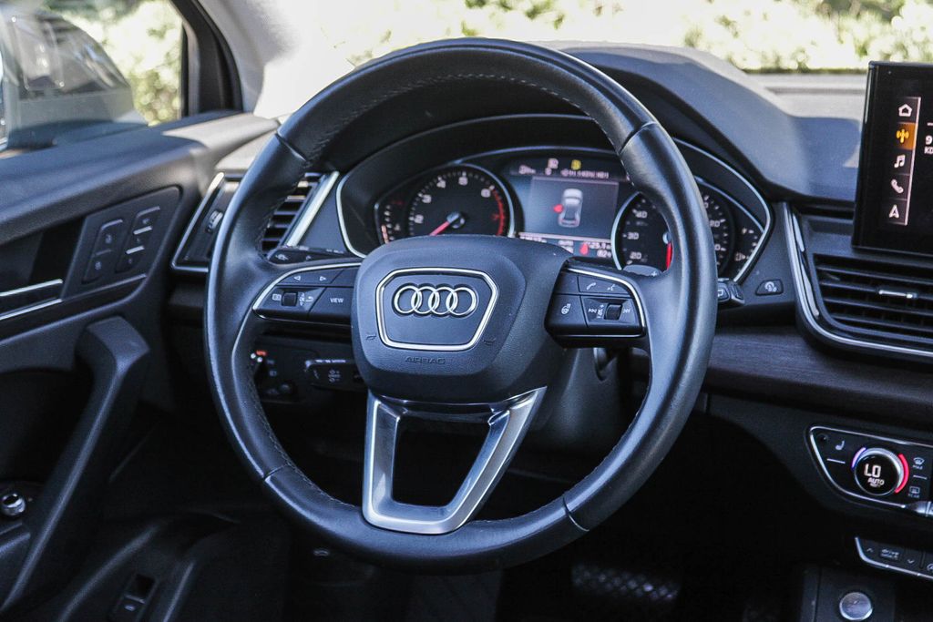 Thumbnail: 2023 Audi Q5 - 11