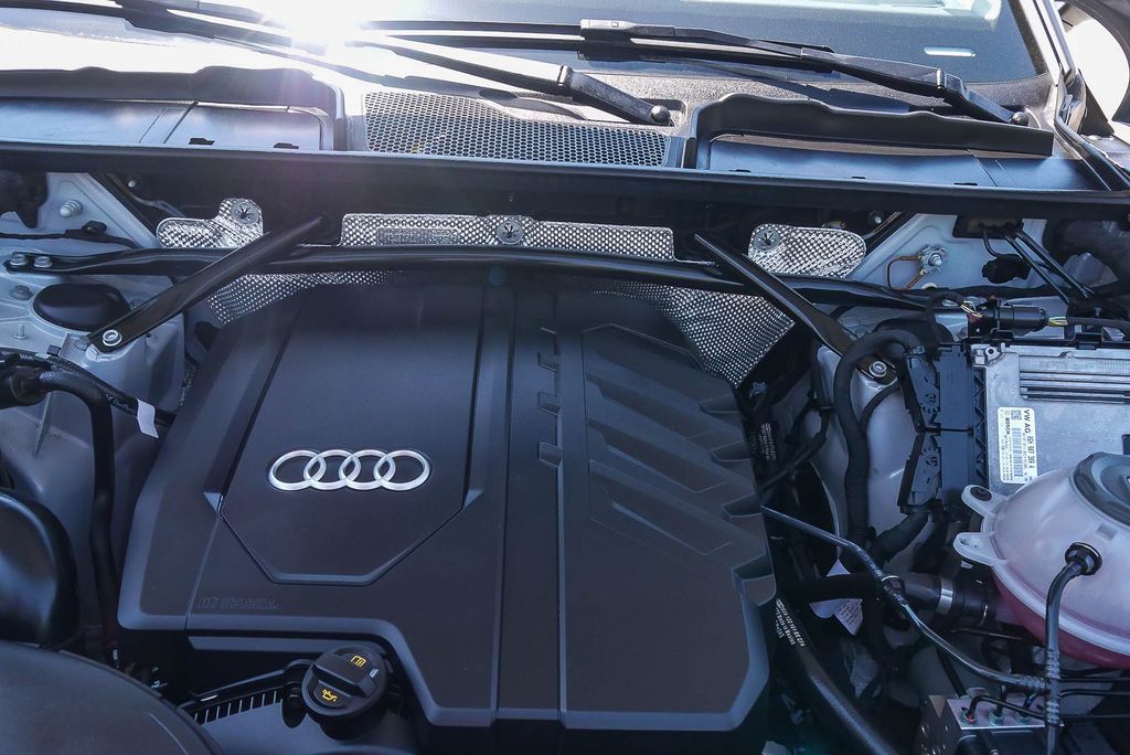 Thumbnail: 2023 Audi Q5 - 8