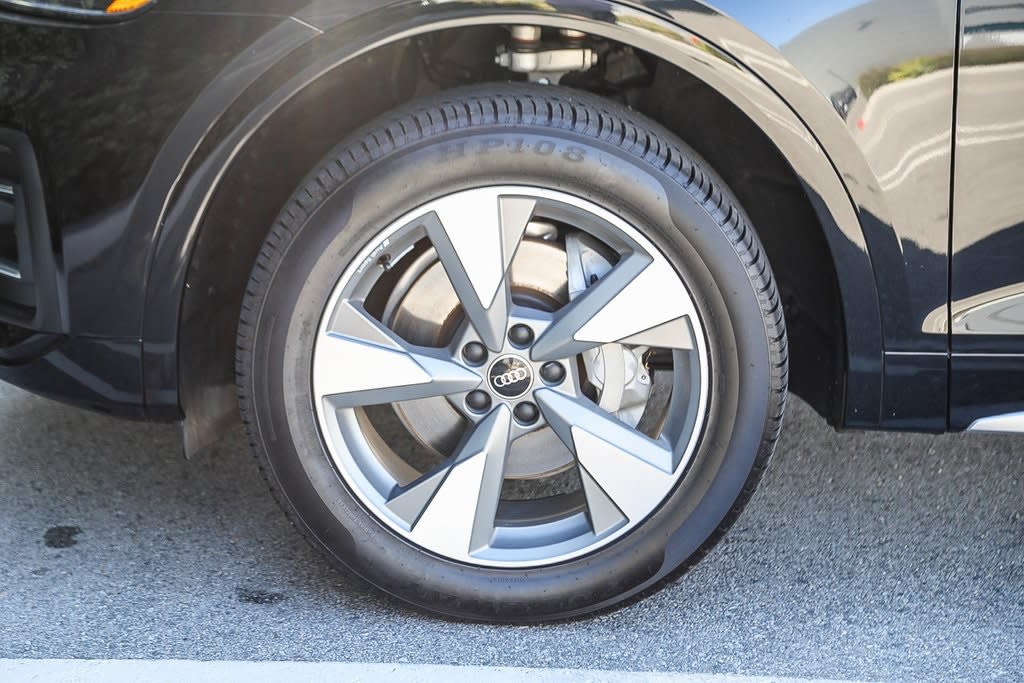 Thumbnail: 2023 Audi Q5 - 6