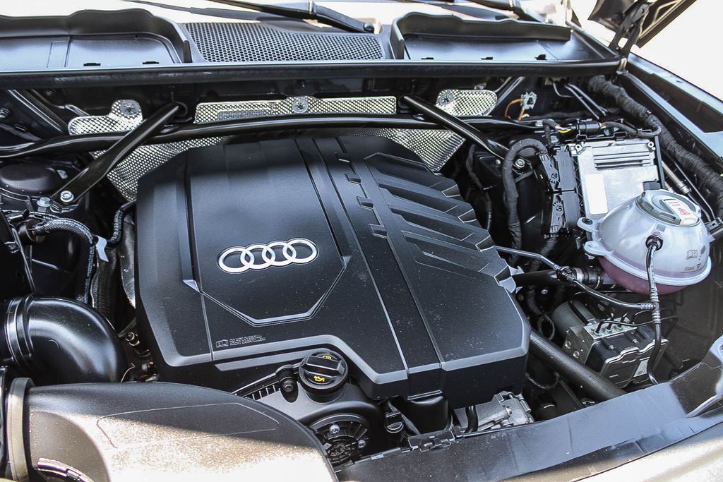 Thumbnail: 2023 Audi Q5 - 8