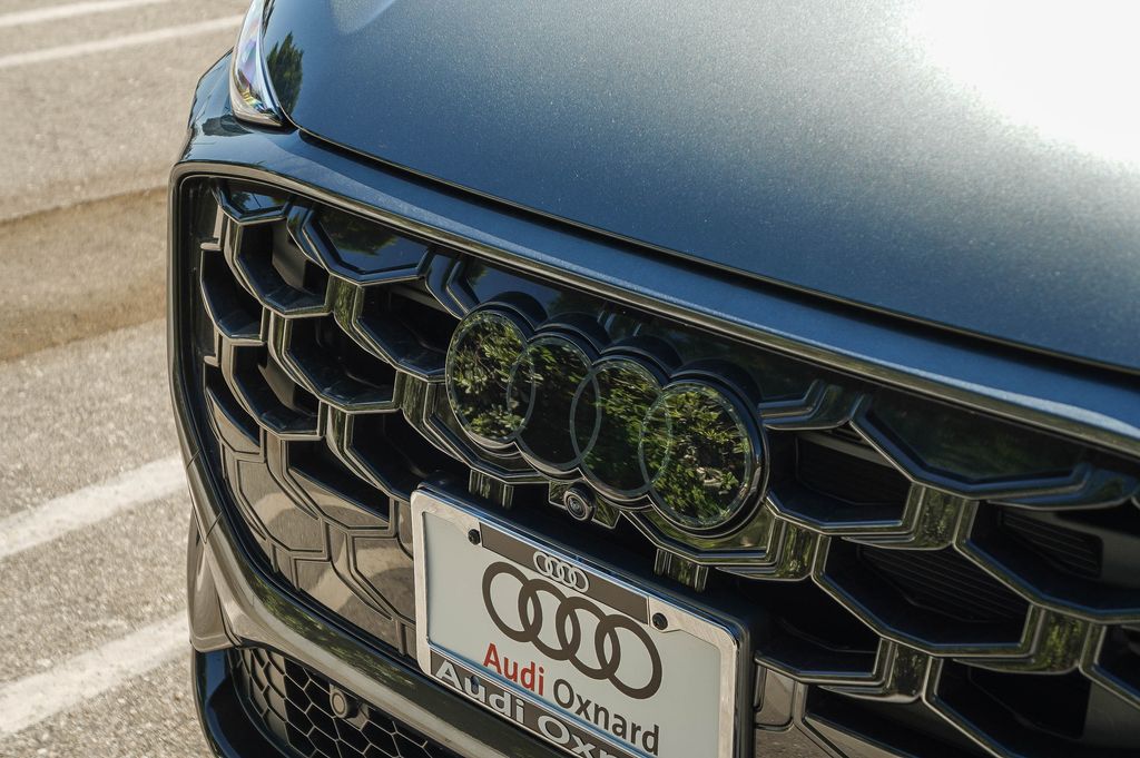 Thumbnail: 2026 Audi Q3 - 6