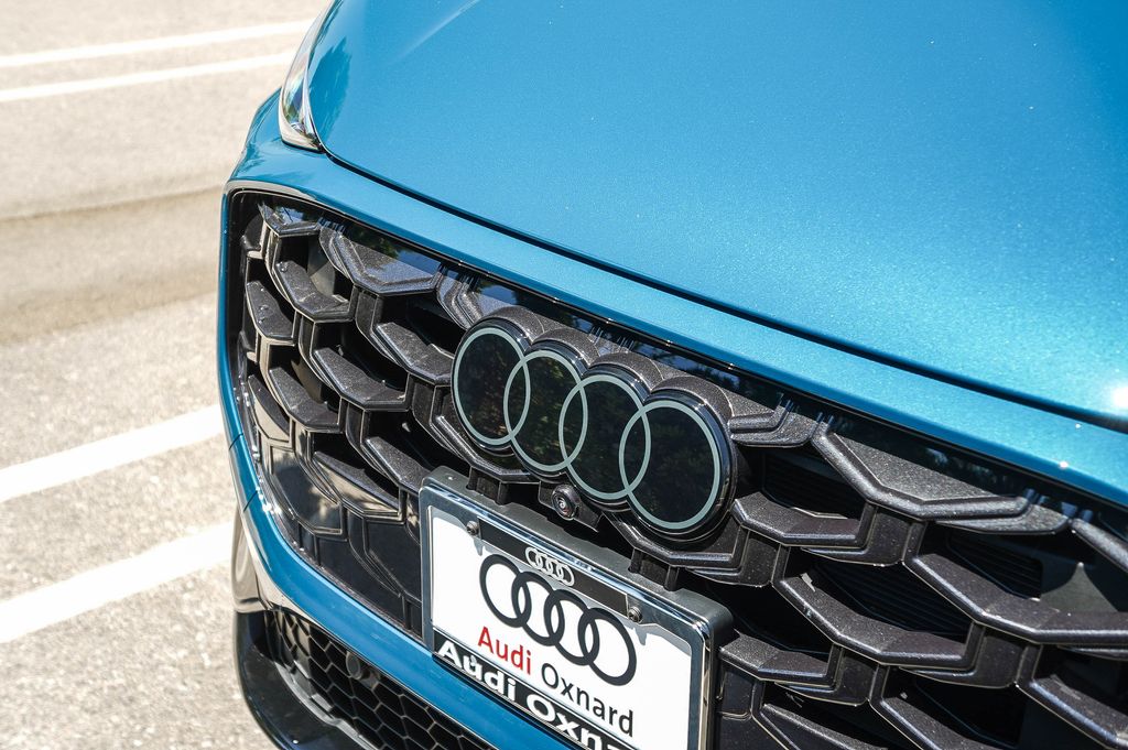 Thumbnail: 2026 Audi Q3 - 6