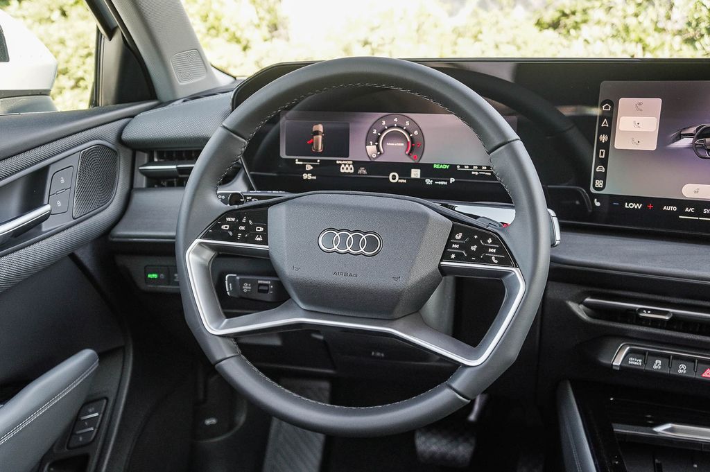 Thumbnail: 2026 Audi Q3 - 9