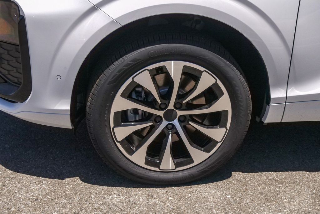Thumbnail: 2026 Audi Q3 - 7