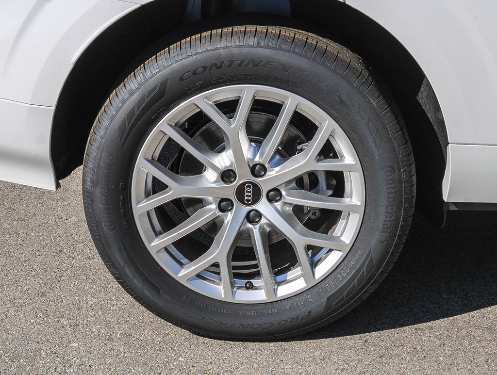 Thumbnail: 2026 Audi Q3 - 6