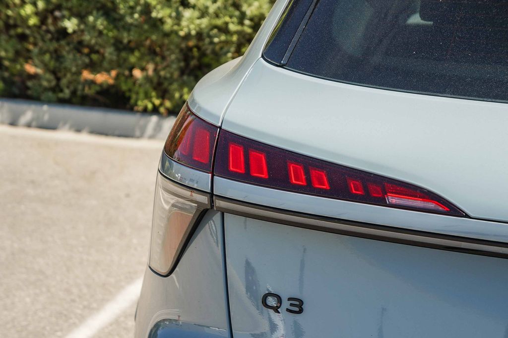 Thumbnail: 2026 Audi Q3 - 17
