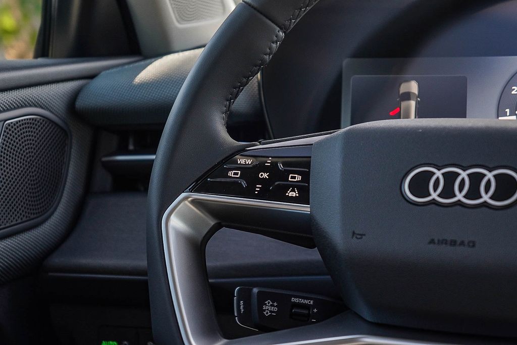 Thumbnail: 2026 Audi Q3 - 22