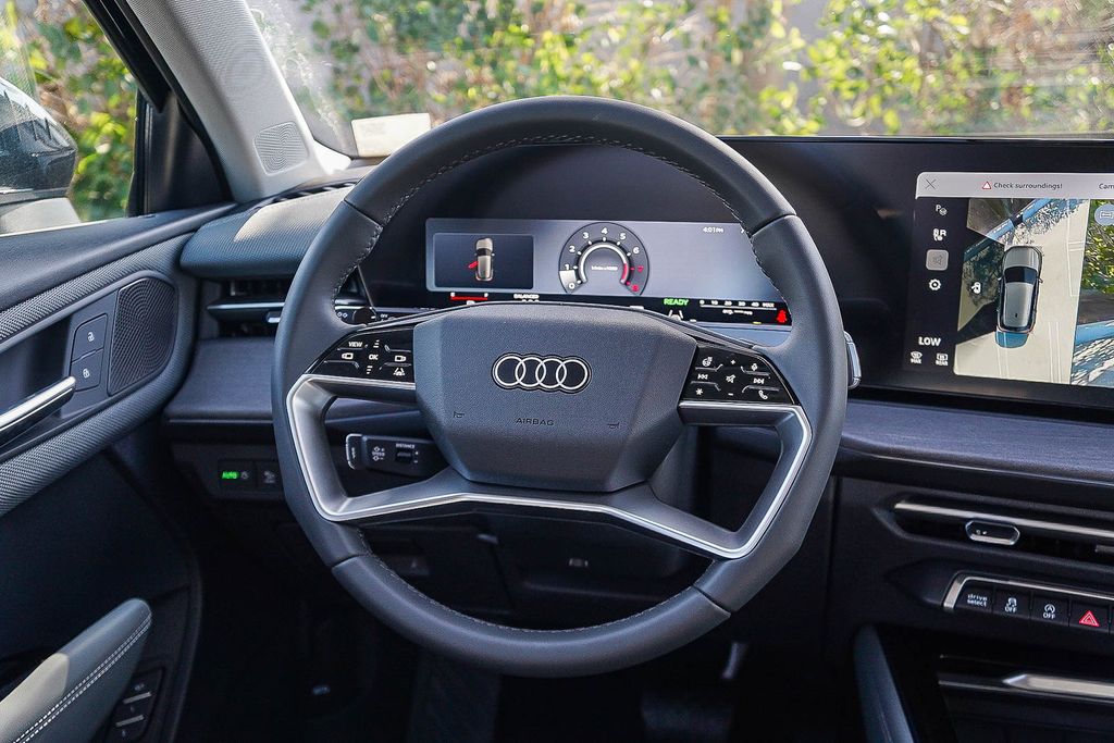 Thumbnail: 2026 Audi Q3 - 9