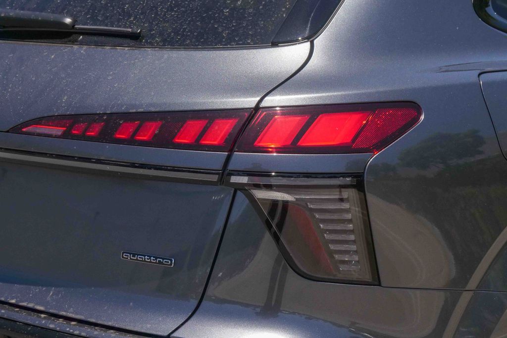 Thumbnail: 2026 Audi Q3 - 20