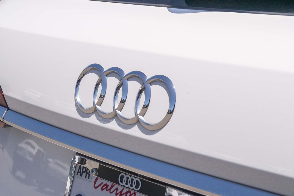 Thumbnail: 2023 Audi Q7 - 6