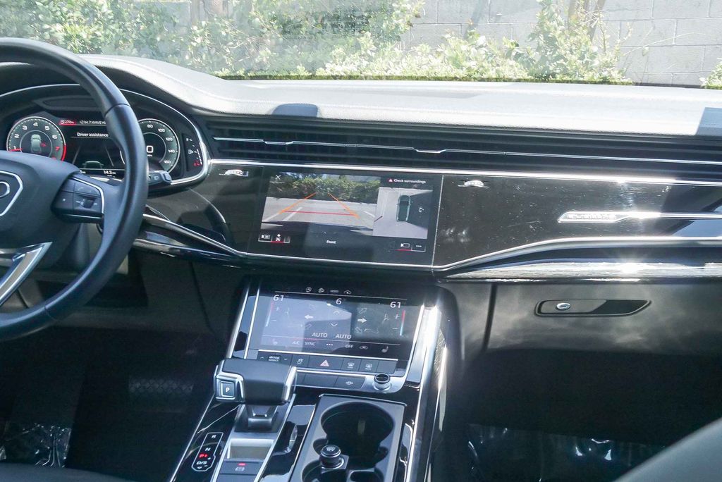 Thumbnail: 2023 Audi Q7 - 9
