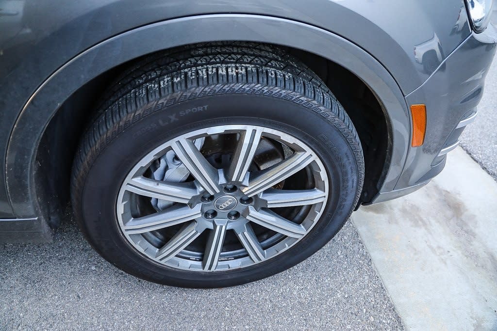 Thumbnail: 2019 Audi Q7 - 15