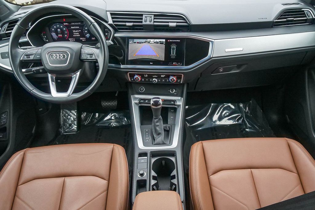 Thumbnail: 2023 Audi Q3 - 2