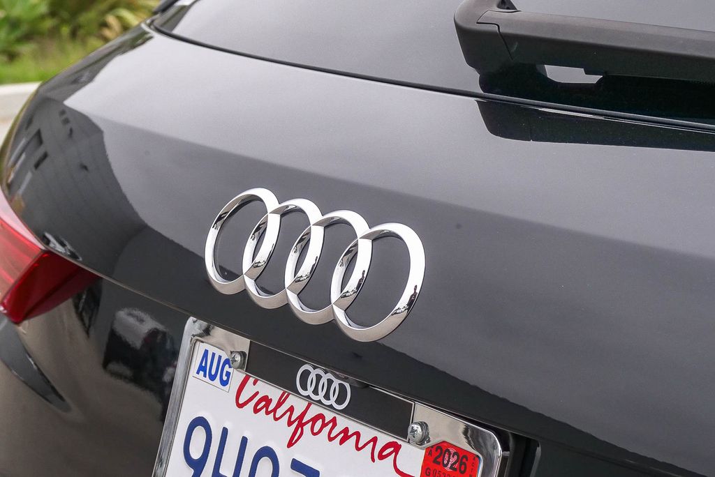 Thumbnail: 2023 Audi Q3 - 23