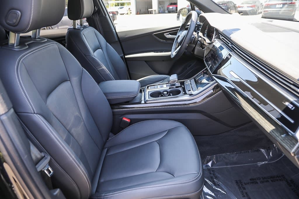Thumbnail: 2025 Audi Q7 - 9