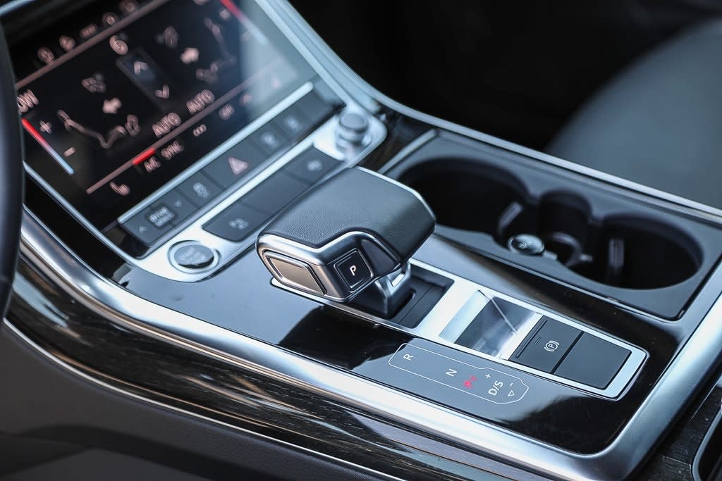 Thumbnail: 2025 Audi Q7 - 14